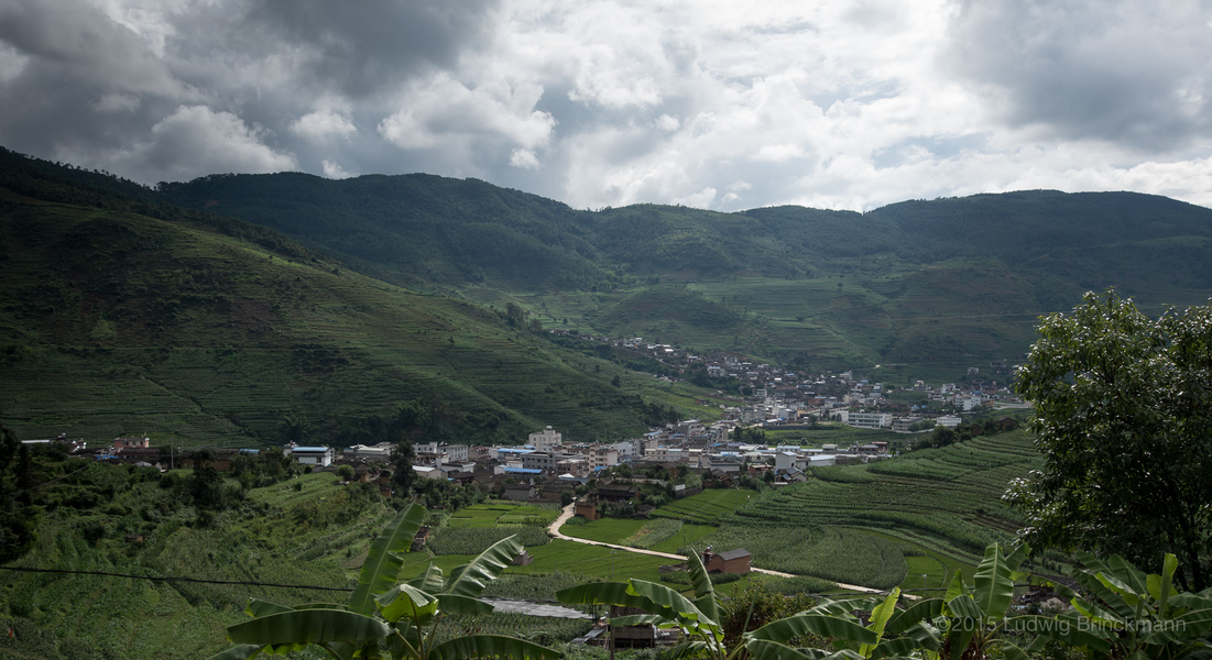 Picture: Green mountains around Wafang. 