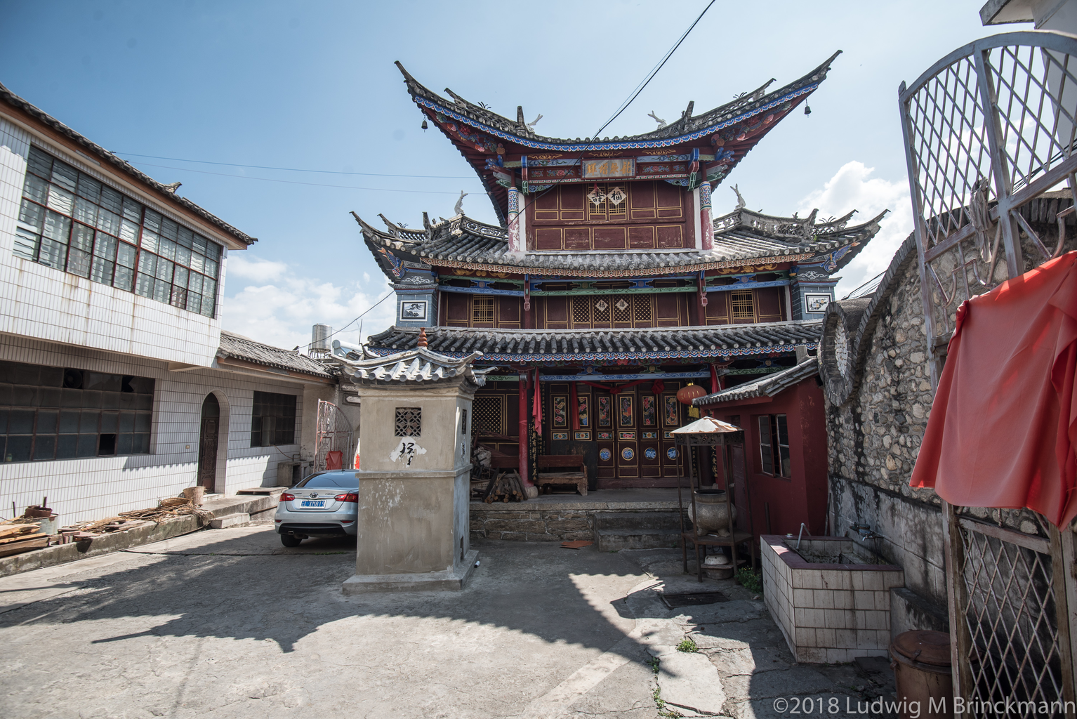 Picture: Pavilion in old district of Xiaguan.