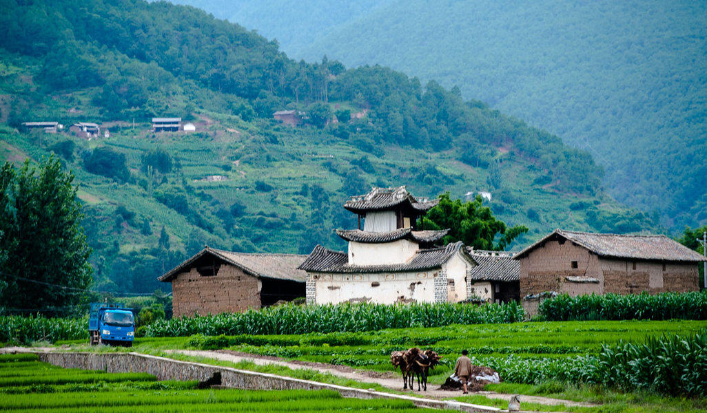 Picture: Old stage in a village just south of Qiaohou.