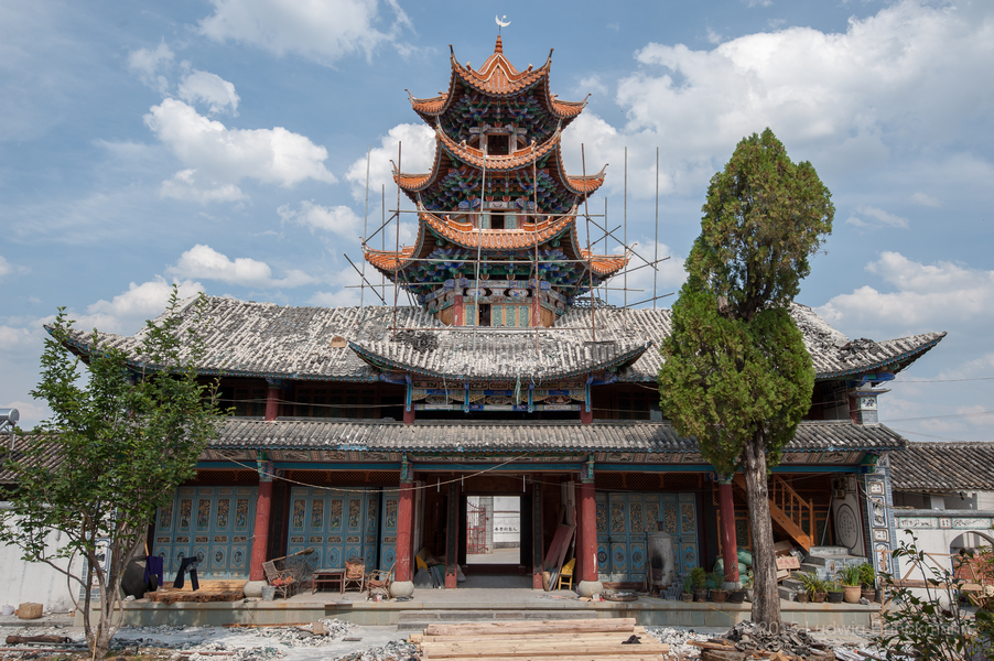 Picture: One of the historic mosques in Yunnan, build in Qing style, not the modern Arabic style that dominates modern construction.