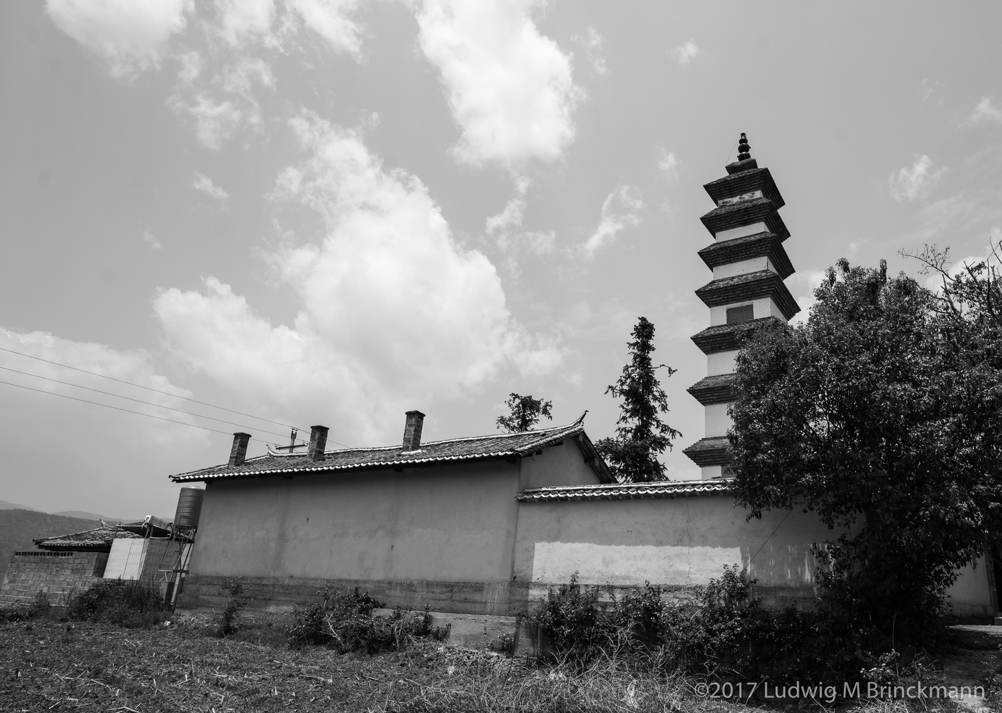 Picture: Temple near the Bonan Road.