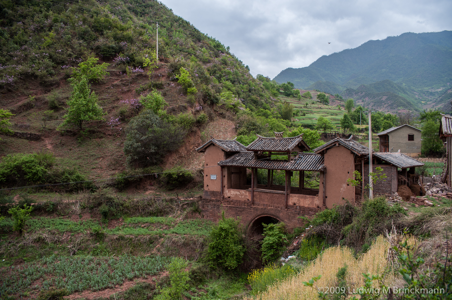 Picture: A covered bridge dedicated to Guandi, the God of War. 