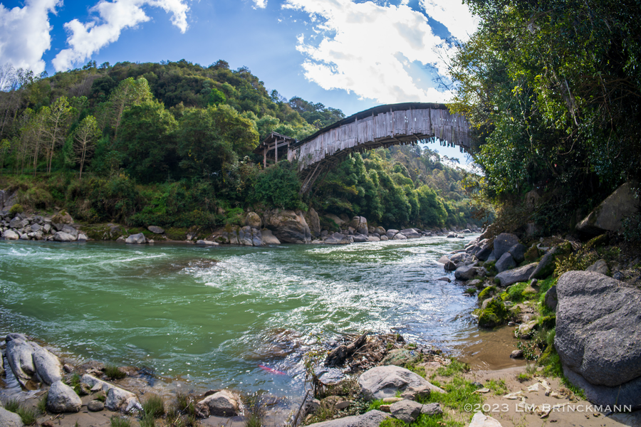 Picture: Cantilevered wooden bridge