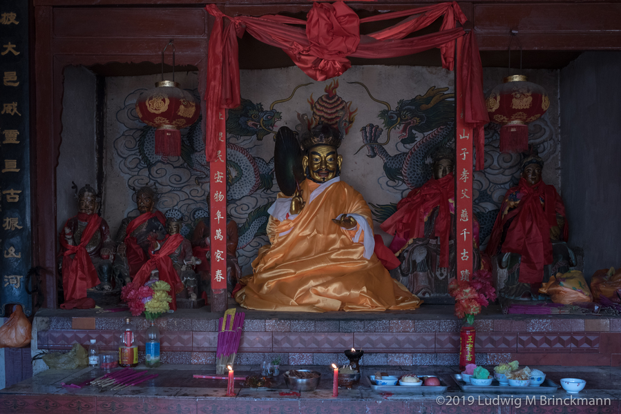 Picture: Their Benzhu is one of three filial brothers from Lufeng.