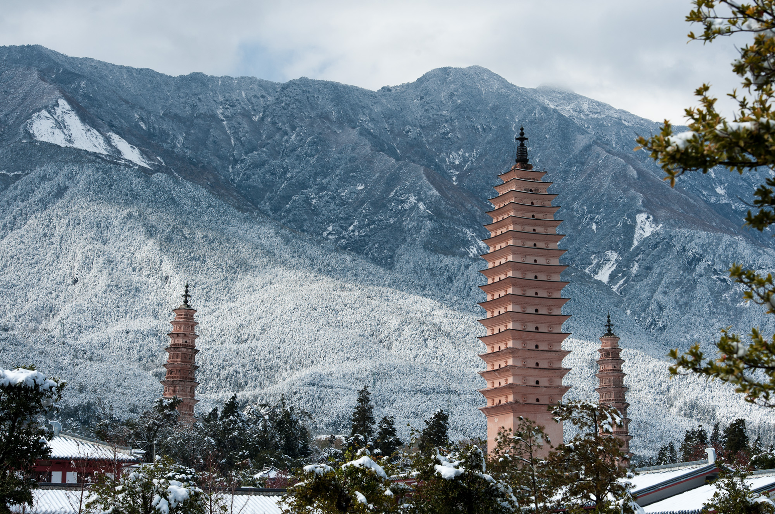 Picture: The most important Buddhist pagodas in Yunnan.