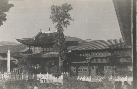 Picture: 苍逸图书馆 in 1945?