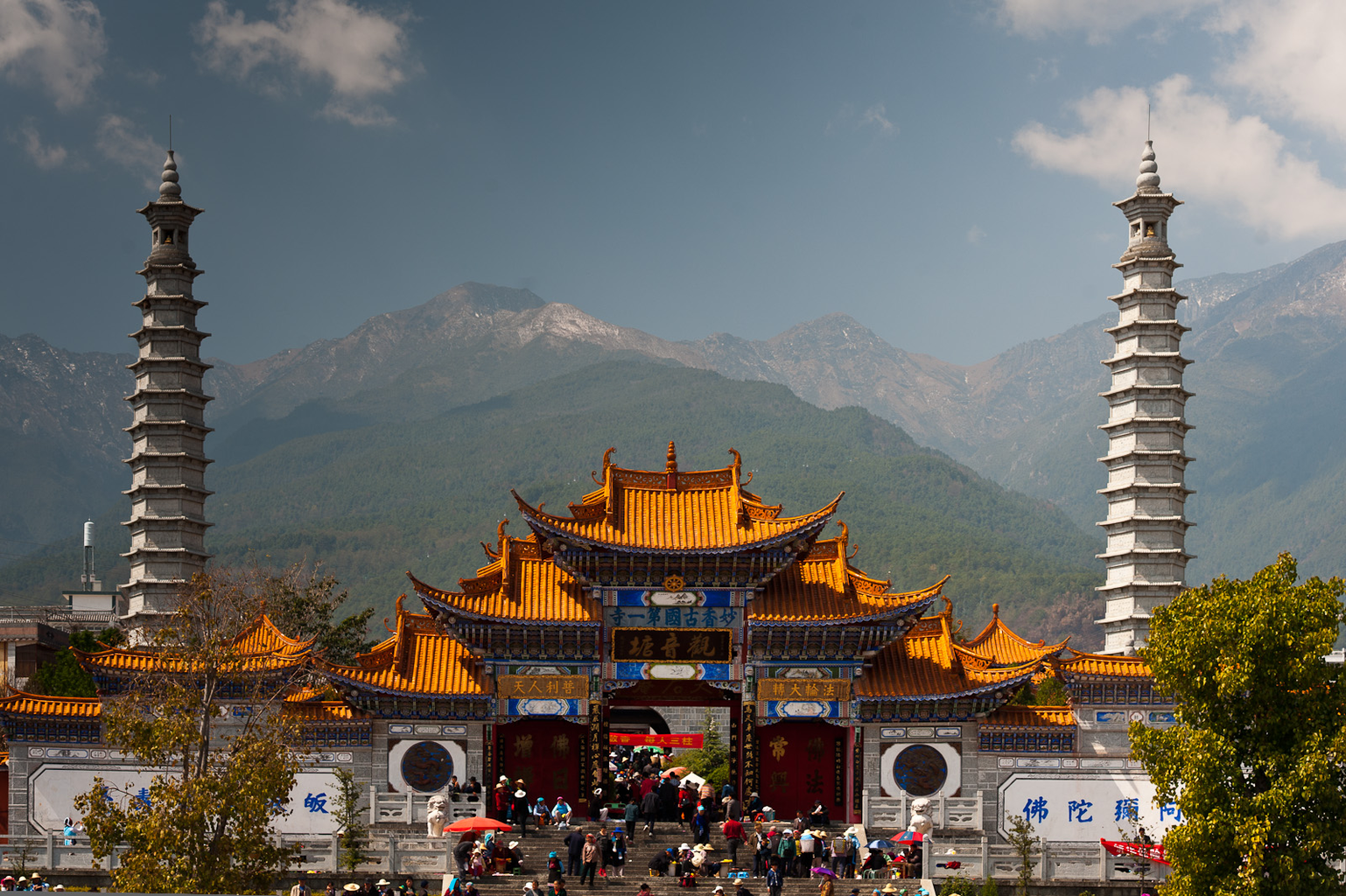 Picture: Biggest Guanyin Festival in Dali.