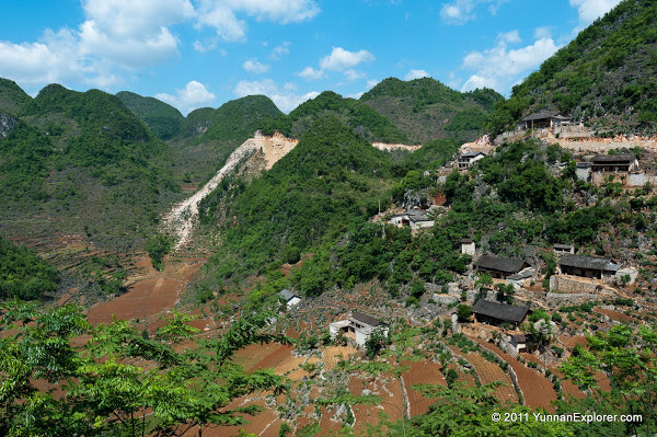 teaser image for Fengyandong Cave Village slides